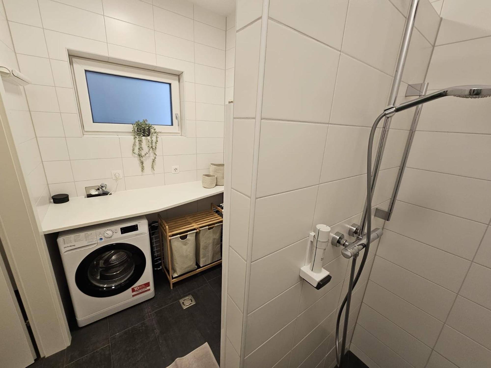 Apartment Leibnitz Im Zentrum Nahe Am Bahnhof Und Der Suedsteirischen Weinstrasse Bagian luar foto