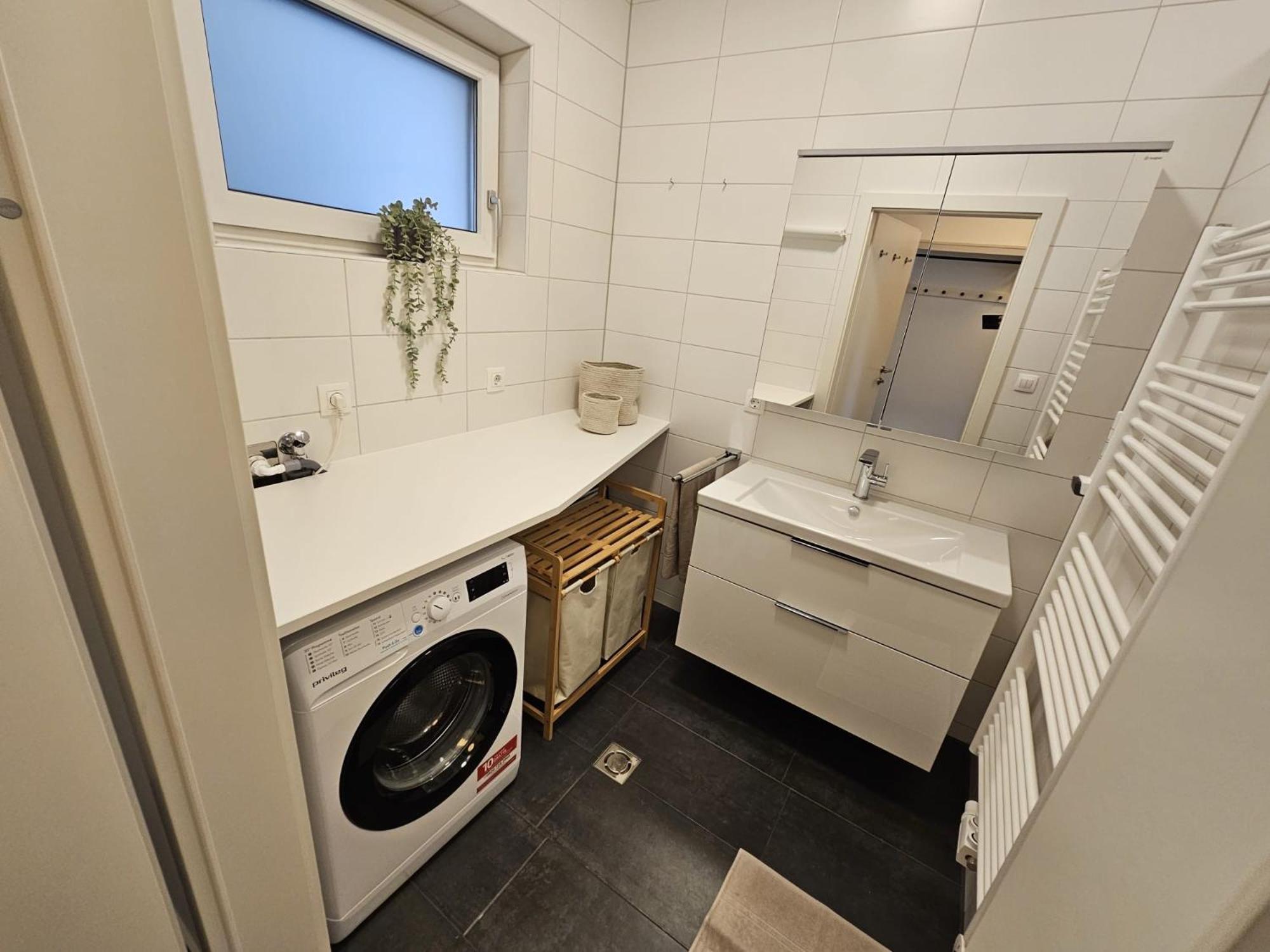 Apartment Leibnitz Im Zentrum Nahe Am Bahnhof Und Der Suedsteirischen Weinstrasse Bagian luar foto